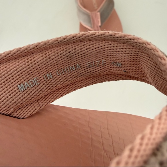 Tory Burch Flip Flop Sandals Size 6M - Picture 9 of 9